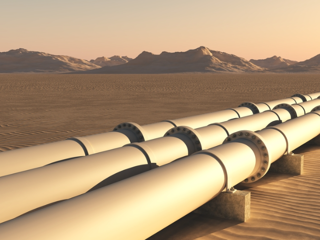 Oil and gas pipeline made with API 5L steel plates
