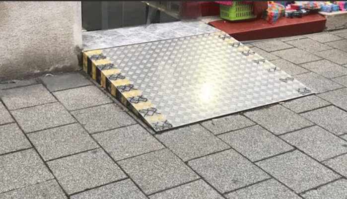 tread plate used on outdoor stairs for anti slip function
