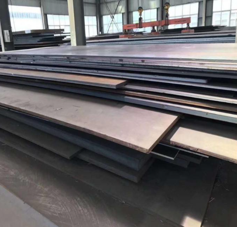 High strength shipbuilding steel plate for marine structures