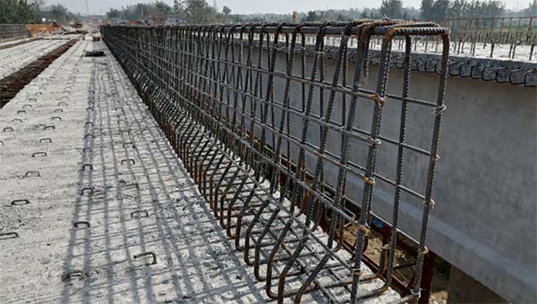 ASTM A615 Grade 60 rebar installed in bridge construction for reinforced concrete support